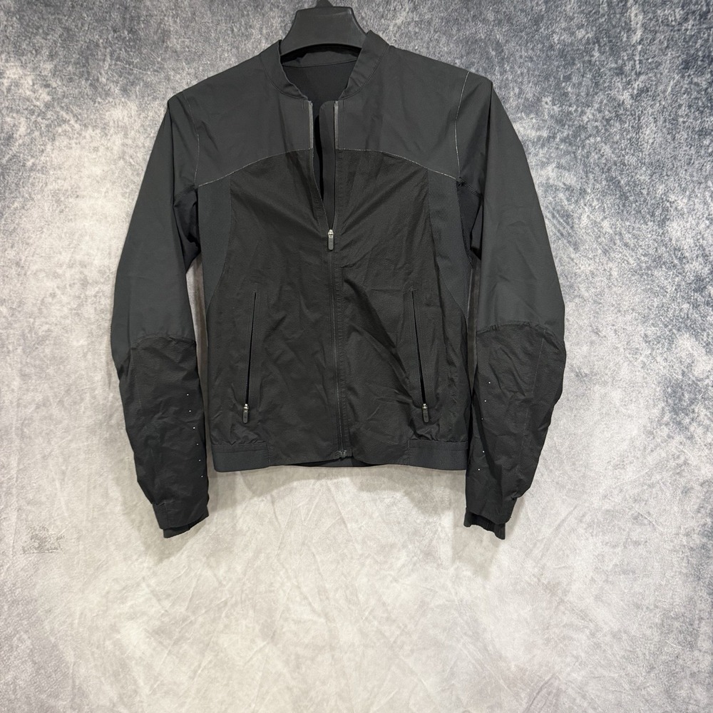 Lululemon Women's Black Full Zip Running Jacket Reflective Ventilated Athletic S